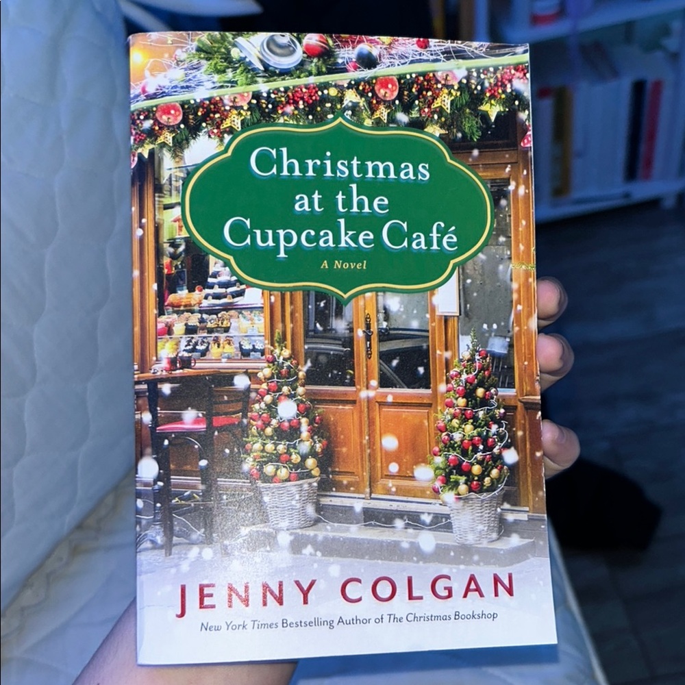 Christmas at the Cupcake Café by Jenny Colgan